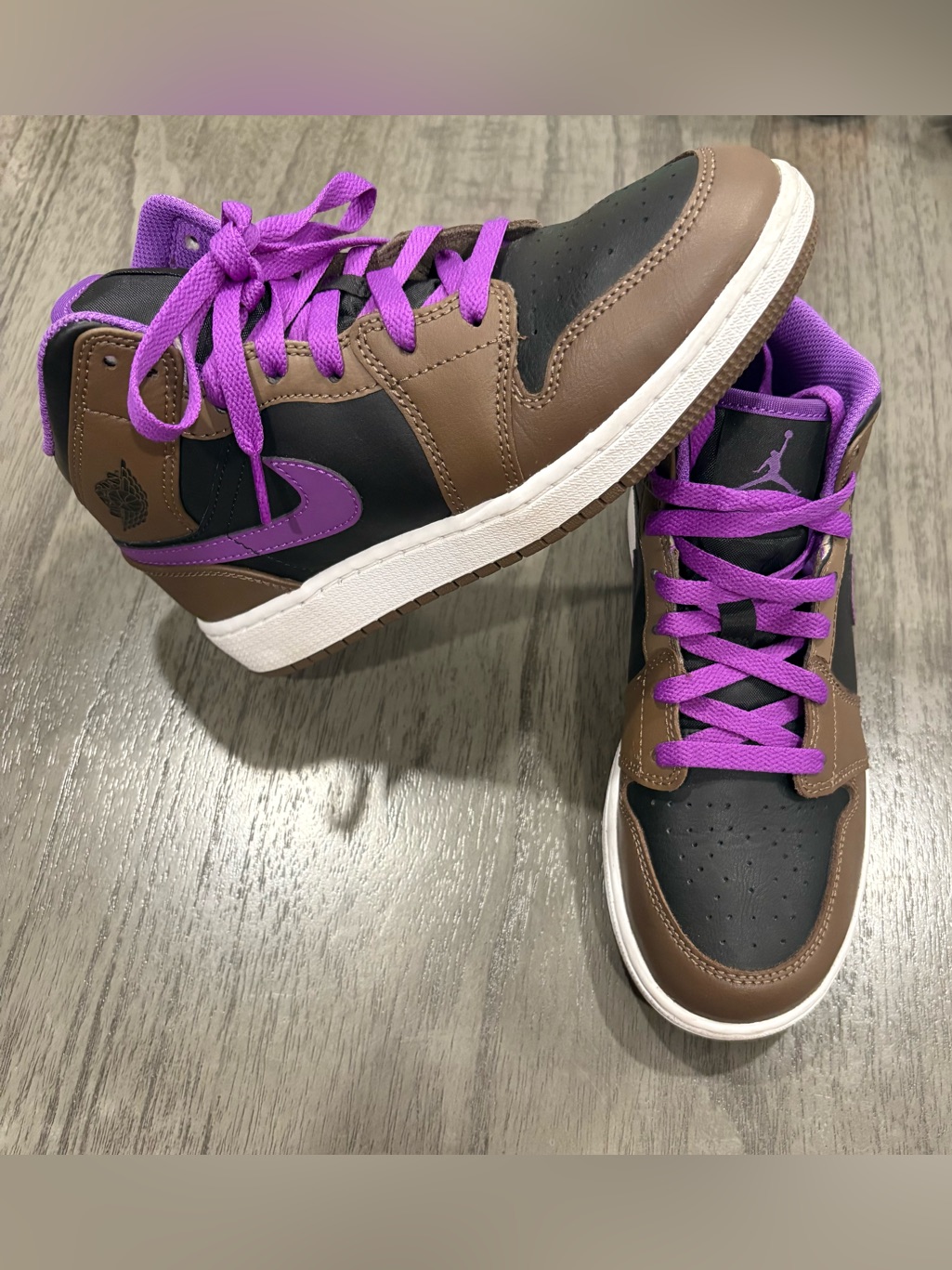 * New Jordan 1 Mid Palomino Wild Berry (Ps) Dq8423-215 Size 5y